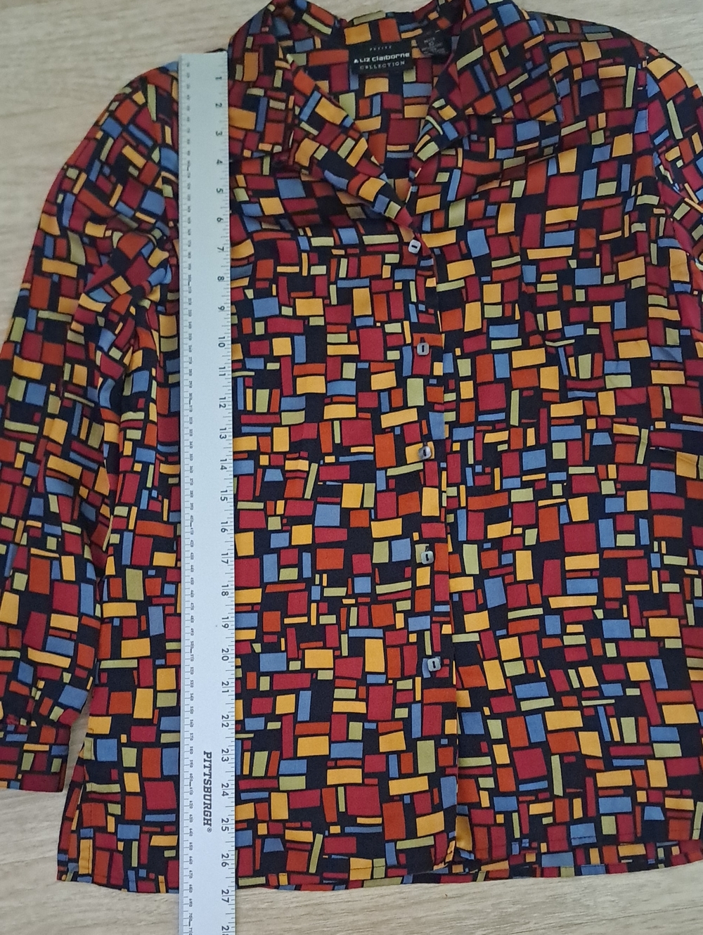 Liz Claiborne Collection 100% Silk Multicolor Geometric Button-Down - Picture 5 of 8